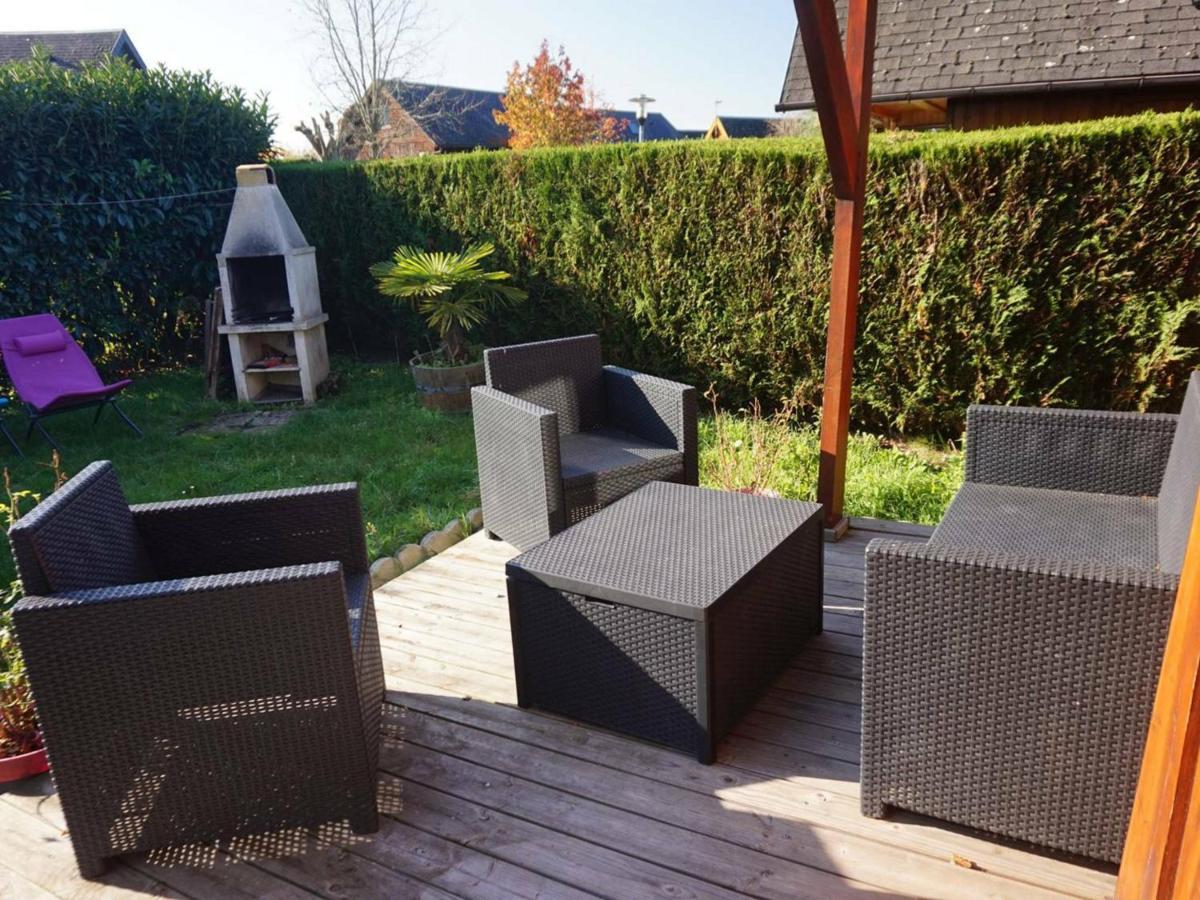 Chalet Avec Piscine Chauffee, Tennis Et Jardin Clos, A 1700M De La Plage De Cabourg - Fr-1-465-22 Ngoại thất bức ảnh