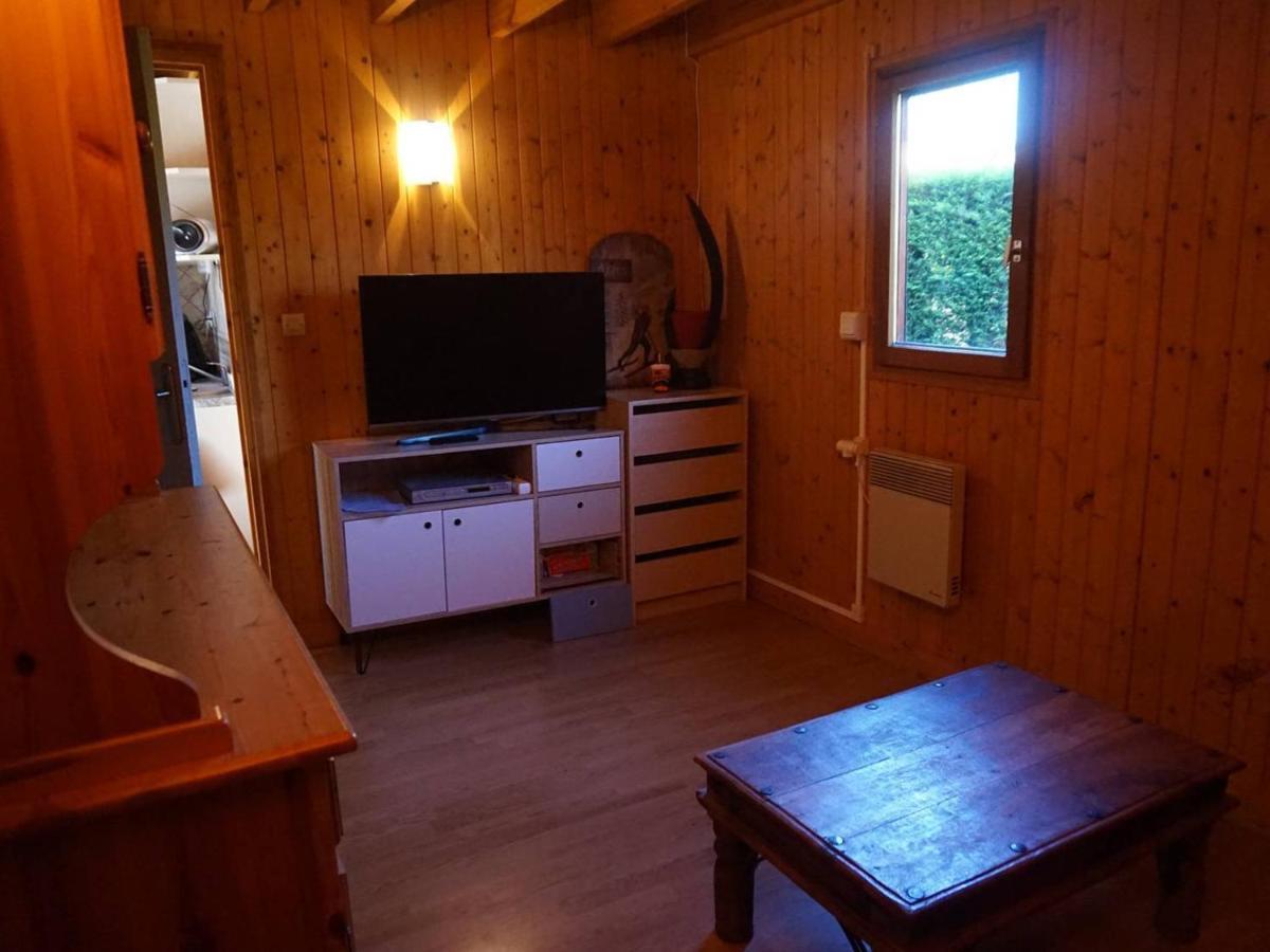 Chalet Avec Piscine Chauffee, Tennis Et Jardin Clos, A 1700M De La Plage De Cabourg - Fr-1-465-22 Ngoại thất bức ảnh